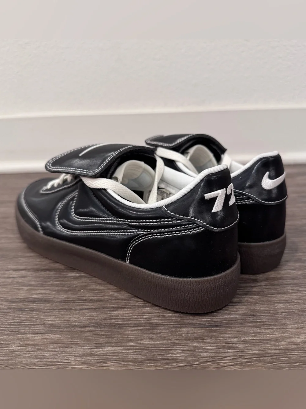 Nike Soccer Black Leather 72 Indoor Gum Sole [HQ3489-010] Sz 9.5